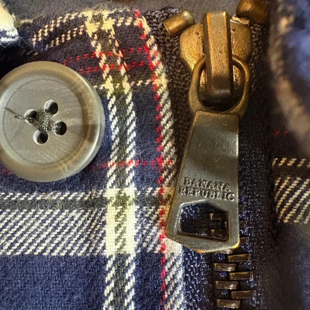Banana Republic Navy and White Plaid‎ Men's XL Shirt Jacket